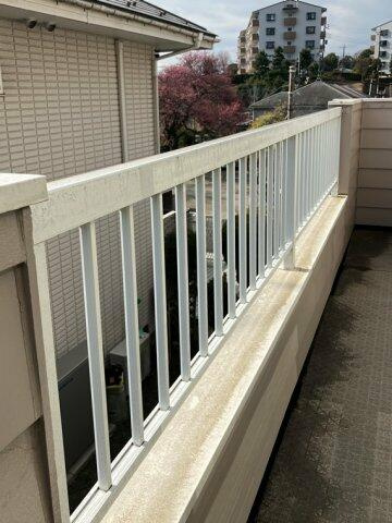 多摩市落合４丁目の一戸建てのバルコニー