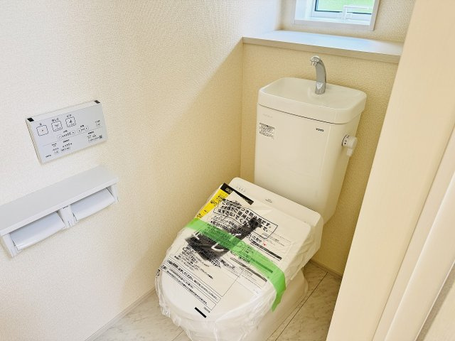 八王子市　北野台　新築一戸建てのトイレ|～暖房温水洗浄機能付きトイレ　冬場は特に嬉しい機能ですね～