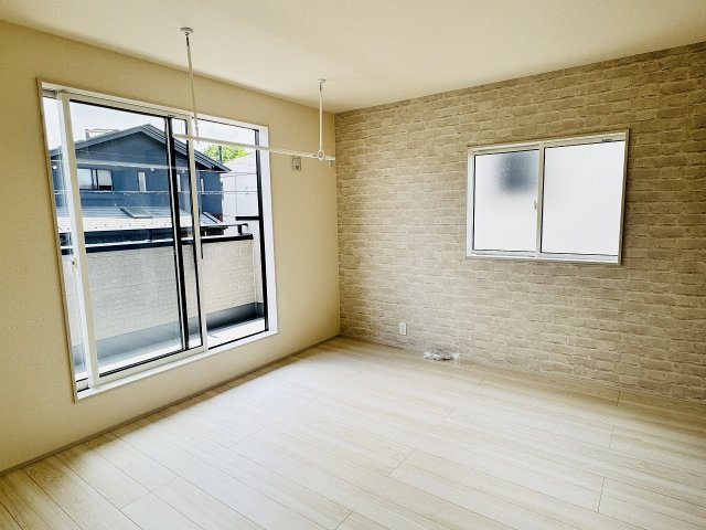 八王子市　北野台　新築一戸建ての寝室|～2階8.0帖の主寝室　ベッドなど大型家具のレイアウトもしやすい広さです～