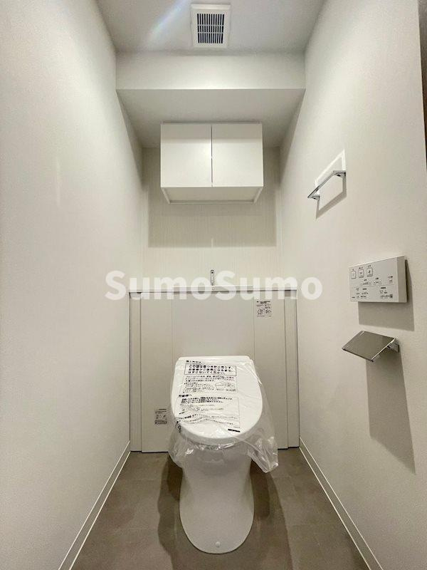 ラ・カーサ広尾のトイレ|落ち着いた色調のトイレです