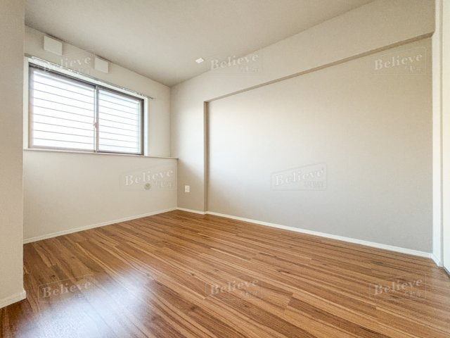 ラ・ルーチェの寝室|クローゼット付の寝室です☆