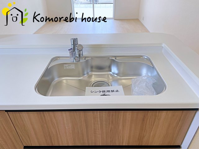 蓮田市西新宿　新築一戸建て　リーブルガーデン　04のキッチン|26.6.1　撮影済み