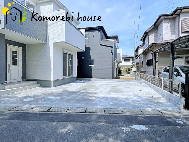蓮田市西新宿　新築一戸建て　リーブルガーデン　04の駐車場|26.6.1　撮影済み