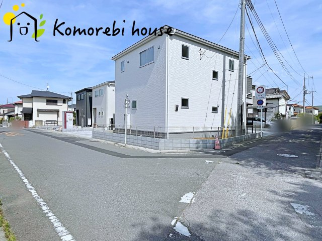 蓮田市西新宿　新築一戸建て　リーブルガーデン　04の前面道路含む現地写真|26.6.1　撮影済み