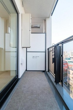 【バルコニー】