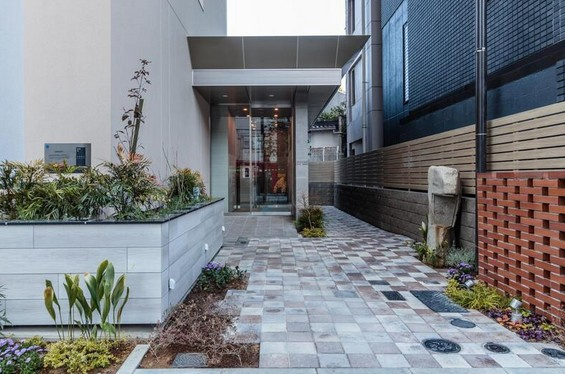 【エントランス】