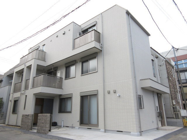 メゾン コルナス