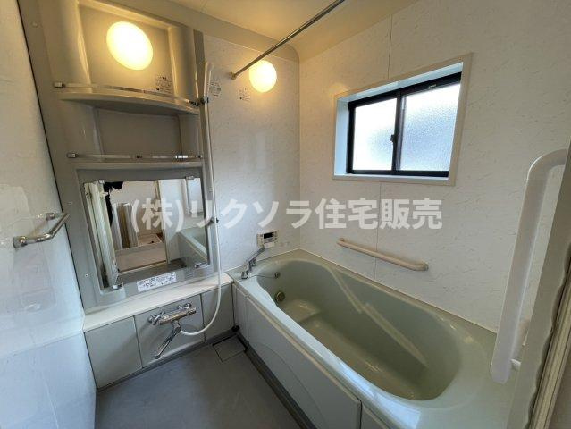 東町1丁目　中古一戸建ての浴室|浴室乾燥機付き
■物件内覧・資金計画相談・住宅ローン相談、リフォーム相談、お問合せ受付中■
※当日・翌日のご内覧、ご相談はお電話でのお問合せがスムーズです！