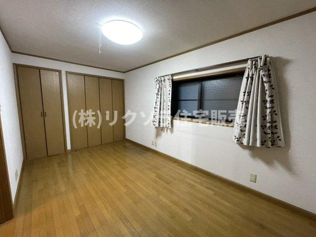 東町1丁目　中古一戸建ての洋室|洋室7.5帖
■物件内覧・資金計画相談・住宅ローン相談、リフォーム相談、お問合せ受付中■
※当日・翌日のご内覧、ご相談はお電話でのお問合せがスムーズです！