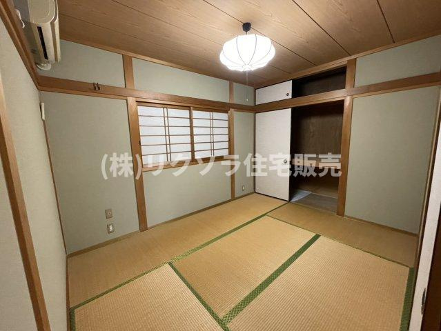 東町1丁目　中古一戸建ての和室|和室6.0帖
■物件内覧・資金計画相談・住宅ローン相談、リフォーム相談、お問合せ受付中■
※当日・翌日のご内覧、ご相談はお電話でのお問合せがスムーズです！
