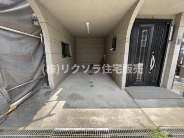 東町1丁目　中古一戸建ての駐車場|1台駐車可能
■物件内覧・資金計画相談・住宅ローン相談、リフォーム相談、お問合せ受付中■
※当日・翌日のご内覧、ご相談はお電話でのお問合せがスムーズです！