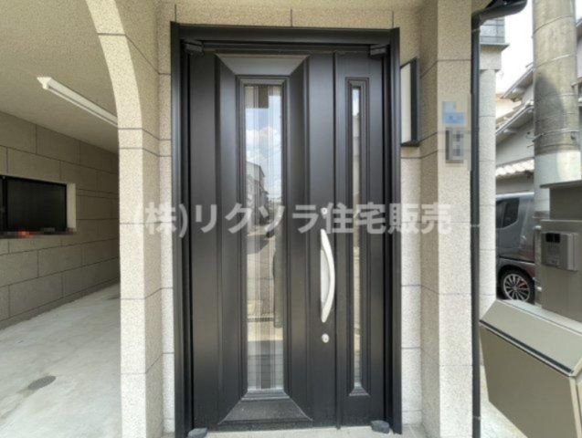 東町1丁目　中古一戸建ての玄関|■物件内覧・資金計画相談・住宅ローン相談、リフォーム相談、お問合せ受付中■
※当日・翌日のご内覧、ご相談はお電話でのお問合せがスムーズです！