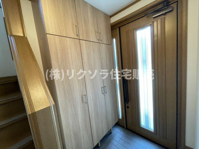 東町1丁目　中古一戸建ての収納|シューズボックス
■物件内覧・資金計画相談・住宅ローン相談、リフォーム相談、お問合せ受付中■
※当日・翌日のご内覧、ご相談はお電話でのお問合せがスムーズです！