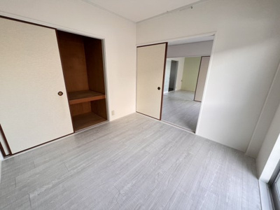 【洋室】 | ファミリー高島