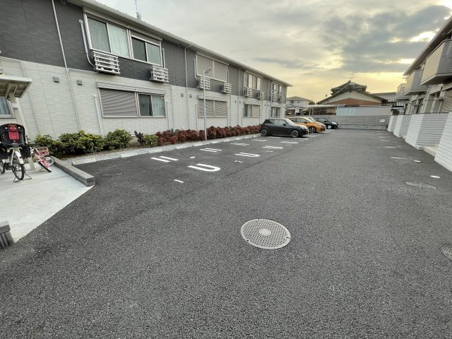 La Pomodoro　Bの駐車場