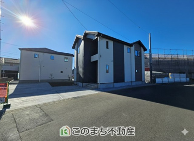【駐車場】 | LIGARE小山市城西2期　1号棟 | お車を並列で3台駐車可能です☆(車種によります)
