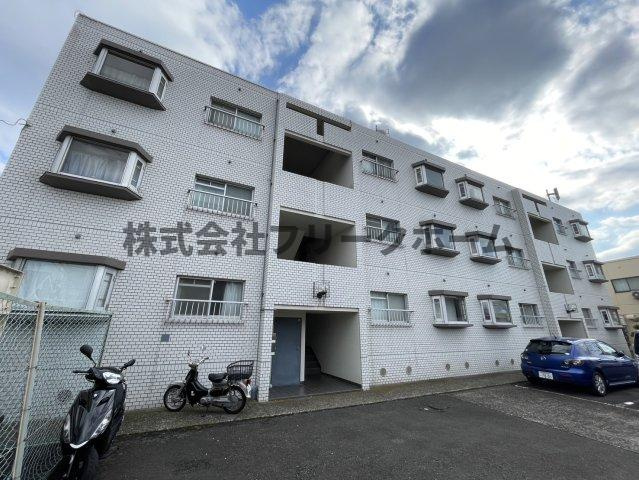 小金井市前原町３丁目の賃貸マンションの外観