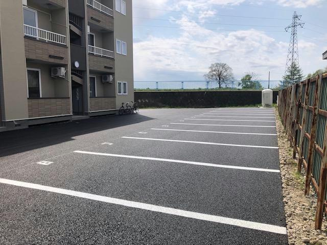 KRMの駐車場