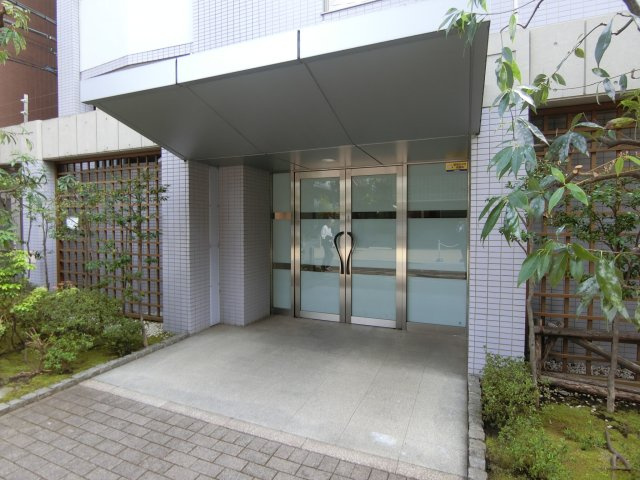 アイムズ新丸子のエントランス