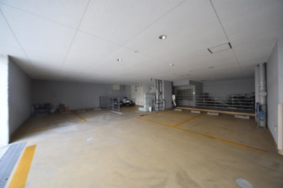 【駐車場】 | インベスト神戸エアフロント