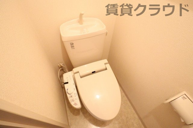リヴェール星久喜のトイレ|白を基調とした清潔感のあるトイレ♪