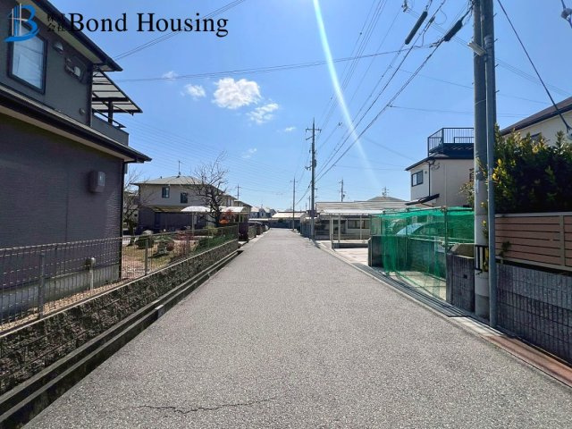 近隣買い物施設充実　水谷2丁目　中古戸建の前面道路含む現地写真