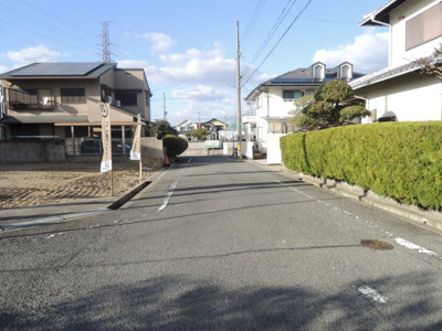 【前面道路含む現地写真】 | 茨木市白川1丁目売土地
