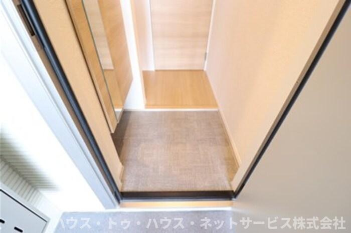Ferro Risaiaの玄関