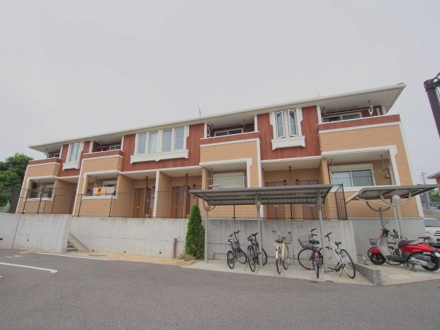 広島市安佐南区山本９丁目のアパートの外観