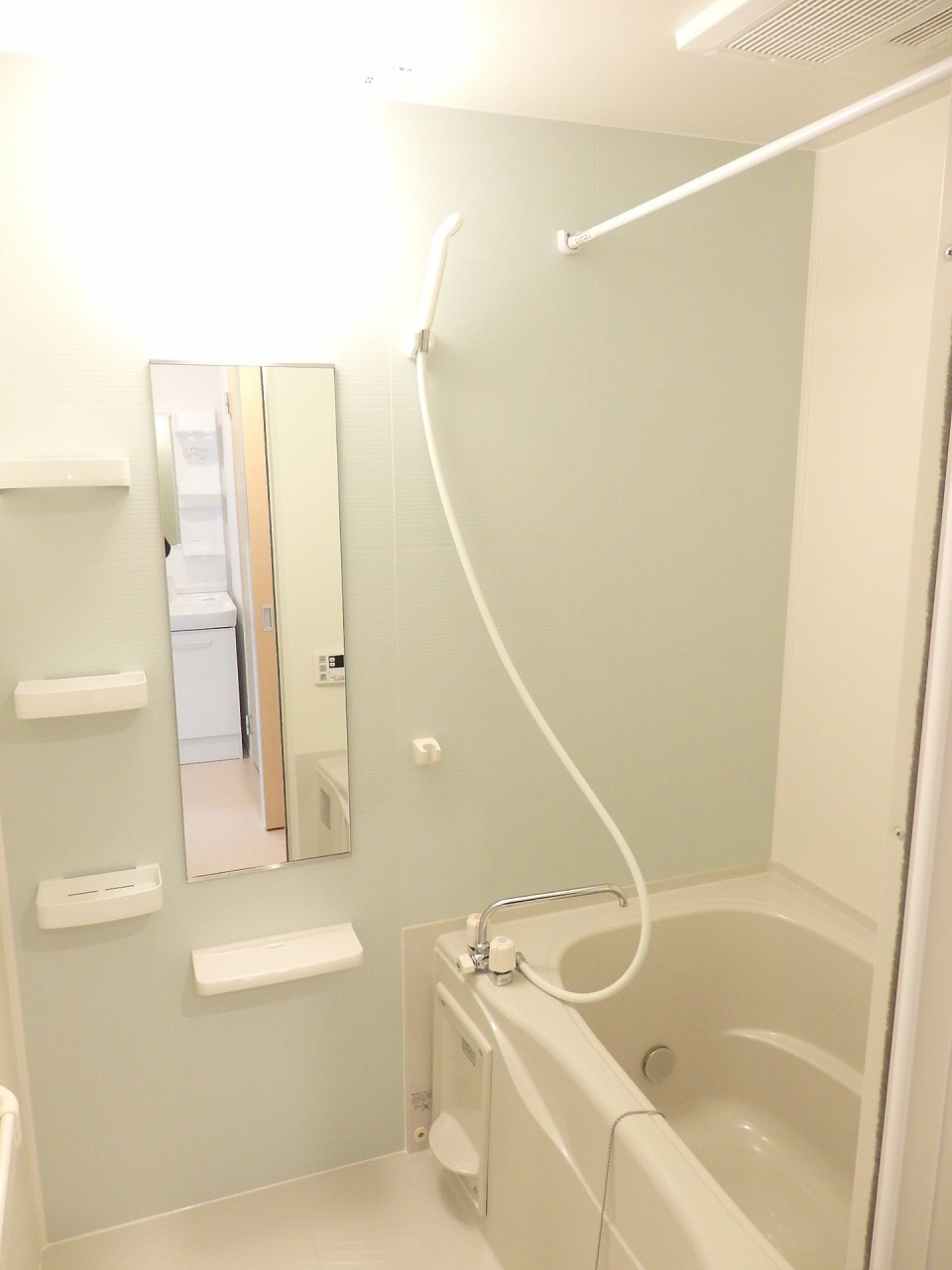 広島市安佐南区山本９丁目のアパートの浴室