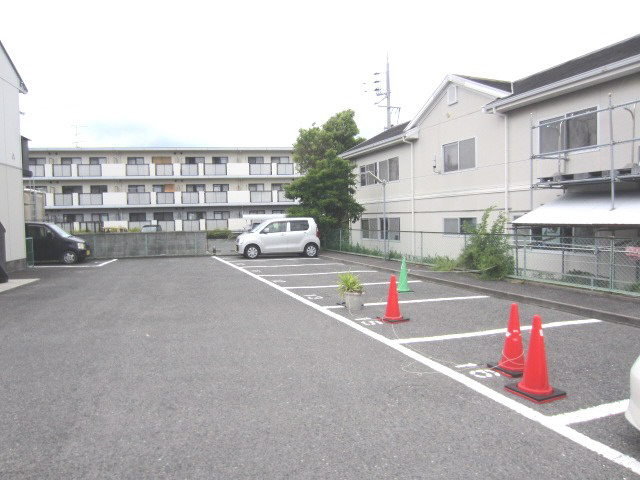 【駐車場】