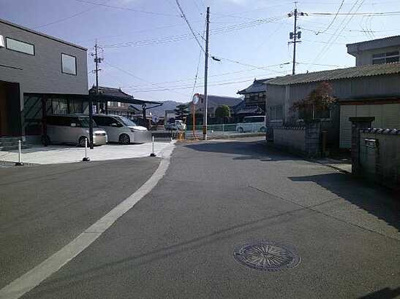 【前面道路含む現地写真】 | 安芸郡熊野町中溝５丁目No.８