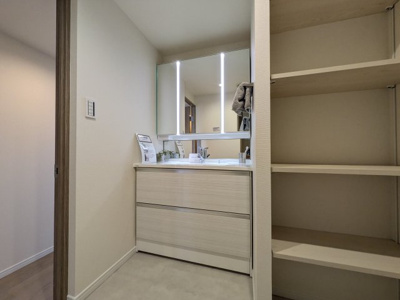 【独立洗面台】 | ヴェルディ宇品東 | 収納付き洗面化粧台