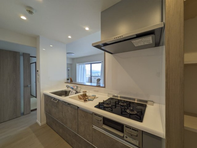 【キッチン】 | ヴェルディ宇品東 | ご家族を近くに感じられる対面キッチン