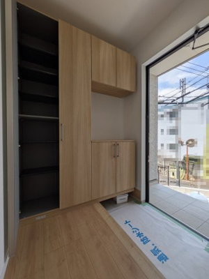 【玄関】 | 安芸郡府中町八幡４丁目