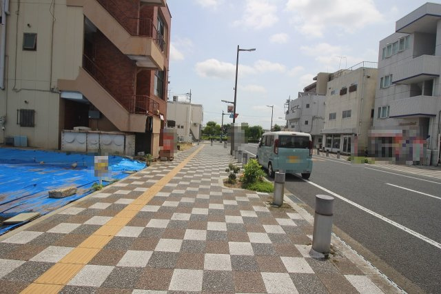 壬生町緑町2丁目の前面道路含む現地写真|南側道路（2026年6月撮影）