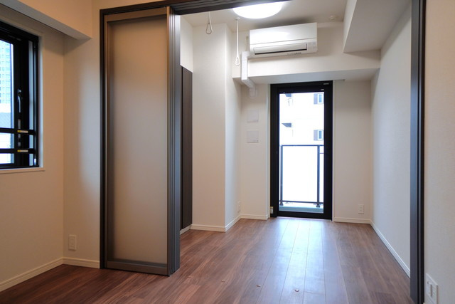 ベルファース神田神保町の居間・リビング|※写真は同タイプ住戸です。