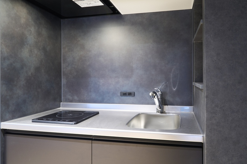 Belleviage Shinjukuのキッチン|コンパクトなキッチンで掃除もラクラク