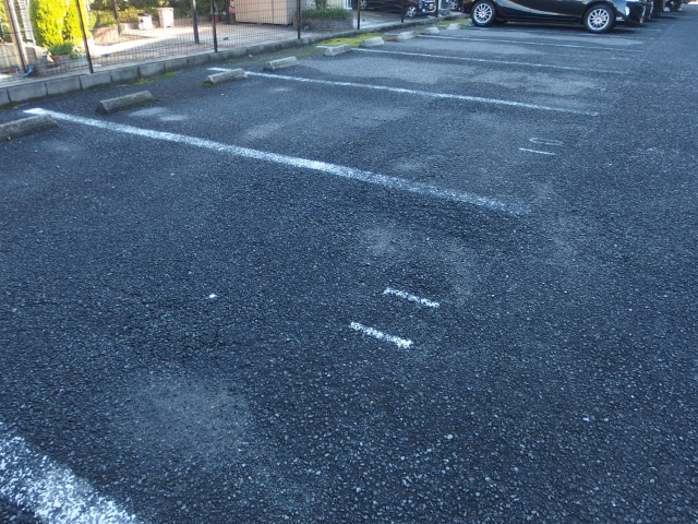 アヴァンセＭの駐車場
