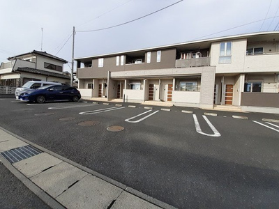 【駐車場】 | ファミーユとりやま