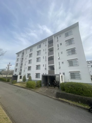 村上団地第3-23号棟の外観