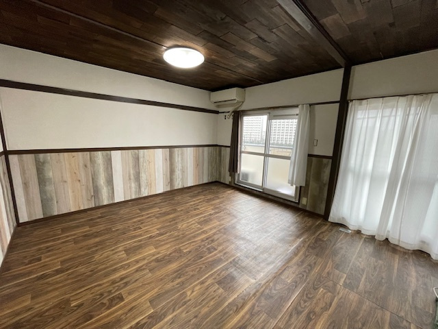 村上団地第3-23号棟の居間・リビング