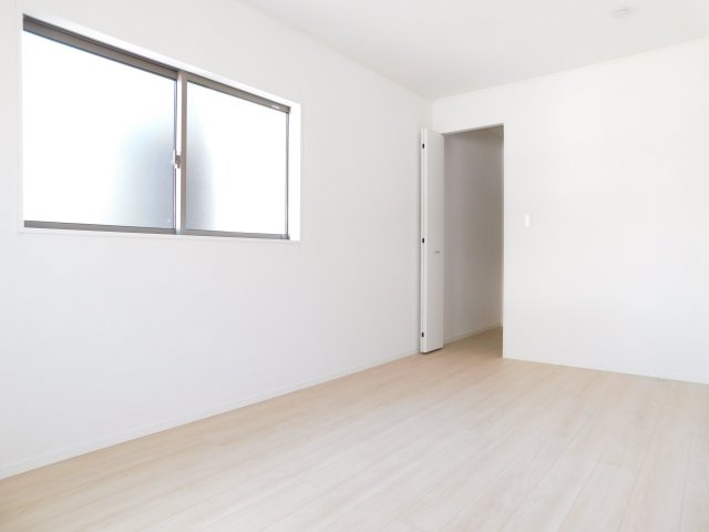 西春日井郡豊山町大字豊場字伊勢山の新築一戸建の洋室|◇洋室◇　　広くて明るい洋室７．５帖　全居室収納完備！