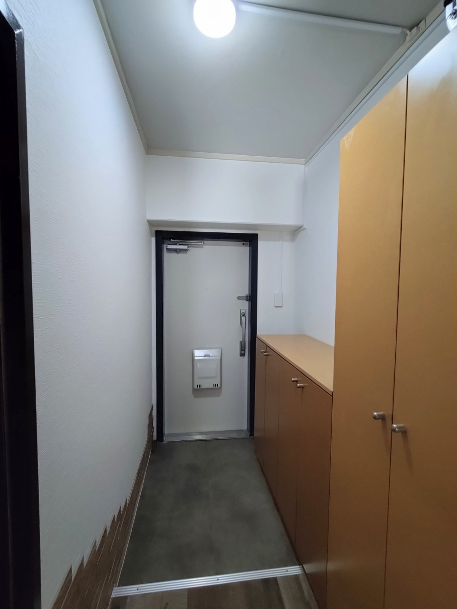 ろうきん立花コーポA棟の玄関