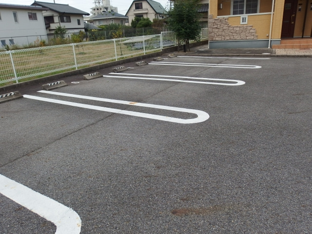 ボヌール・チムニーの駐車場