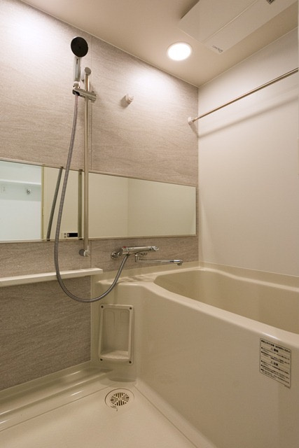 新品家具付きマンション春吉11(KaGood福岡)の浴室