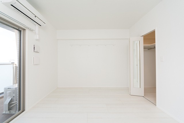 新品家具付きマンション春吉11(KaGood福岡)の居間・リビング