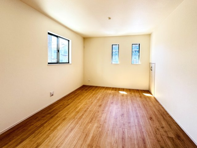 柏市つくしが丘２丁目新築戸建の居間・リビング|16.68帖リビングダイニングキッチン