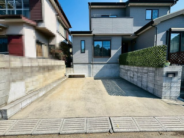 富里市新橋　中古戸建の駐車場