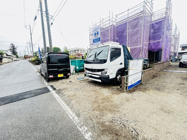新築　高崎市金古町第５　Livele Garden.S　１号棟の駐車場|現地写真　駐車スペースは並列3台分可能です！
